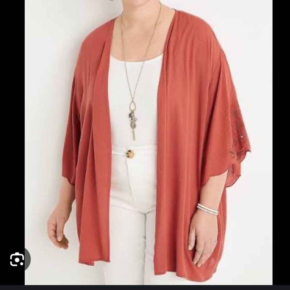 Maurice’s 4X kimono in burnt orange